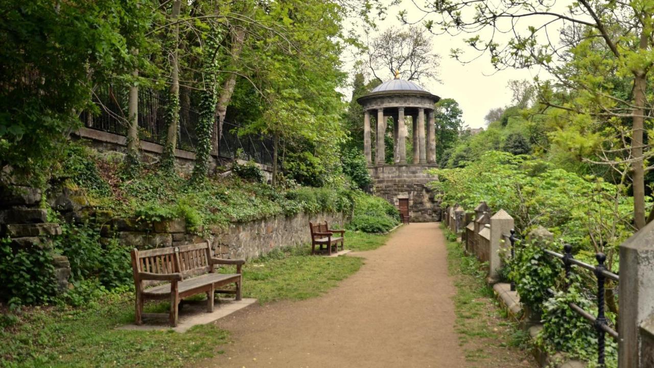 Homely Tenement For 2 Near Botanic Gardens Edinburgh Bagian luar foto