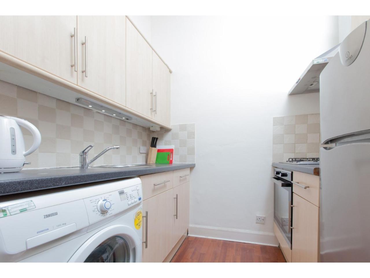 Homely Tenement For 2 Near Botanic Gardens Edinburgh Bagian luar foto
