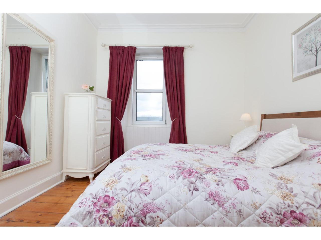 Homely Tenement For 2 Near Botanic Gardens Edinburgh Bagian luar foto