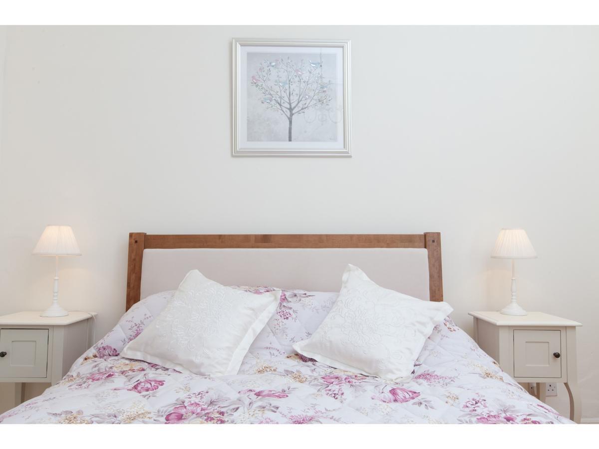 Homely Tenement For 2 Near Botanic Gardens Edinburgh Bagian luar foto