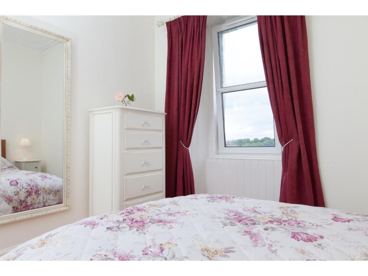 Homely Tenement For 2 Near Botanic Gardens Edinburgh Bagian luar foto